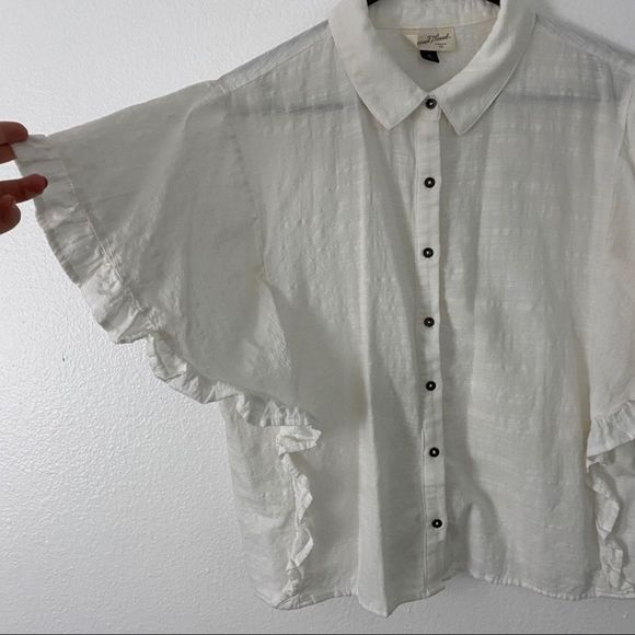 Universal Thread Flutter Sleeve White Linen Top - Picture 2 of 4